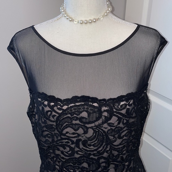 Black formal dress - Picture 3 of 7